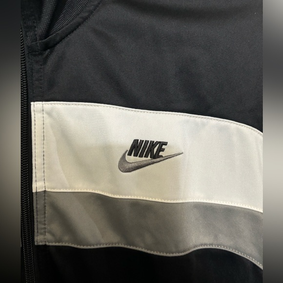 Vintage Nike Track Suit Jacket Black with gray and white stripes size Medium - Picture 2 of 4